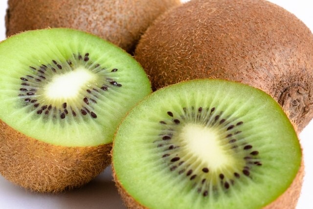 キウイ 1個　（アメリカ産など）