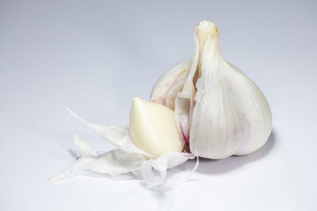 国産ニンニク　1玉　（青森産など）