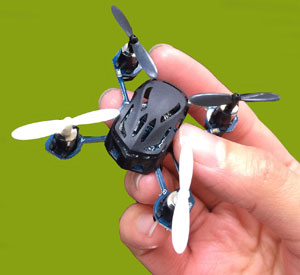 童友社 ナノスパイダー ミニ ドローン 4ch 2.4GHz マルチコプター 屋外 屋内 複数 同時飛行可能 (DYS-00317) ｜ NANO Spider