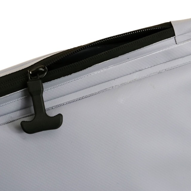 おり釣具 フルロック 止水ファスナー青物保冷バッグ100×40×25(ori
