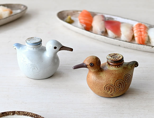 さぎ型汁次 / 醤油差し