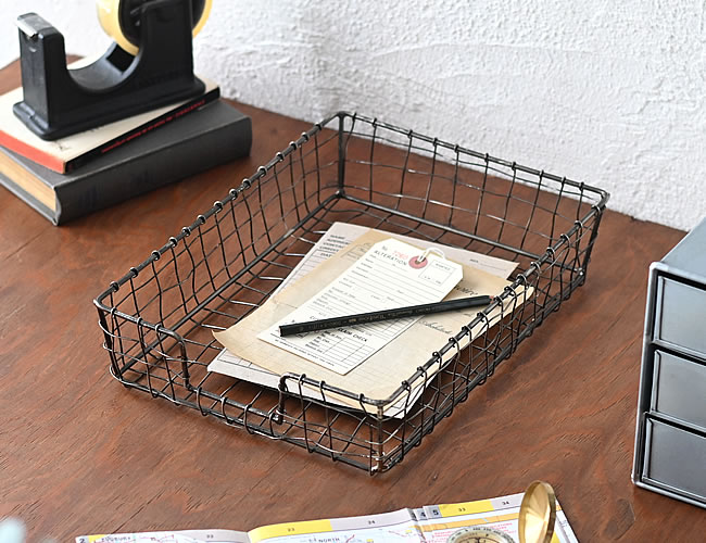 ワイヤー ドキュメントトレイ