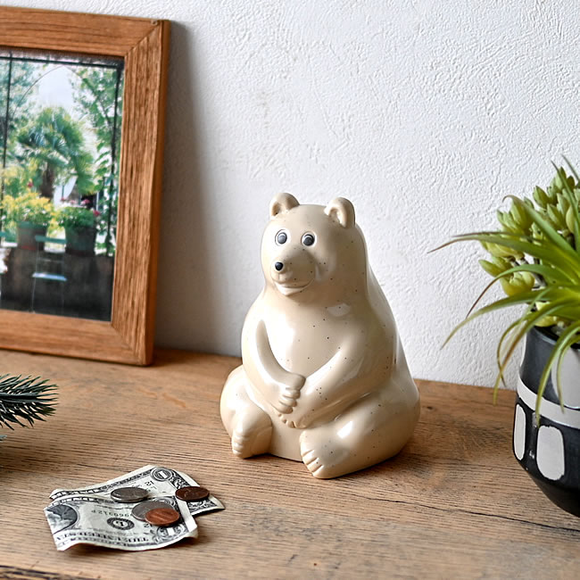 シロクマの貯金箱