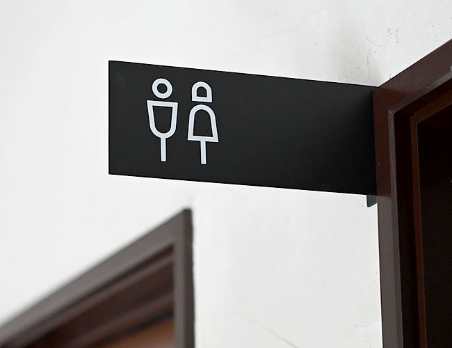 ANGLE トイレサイン