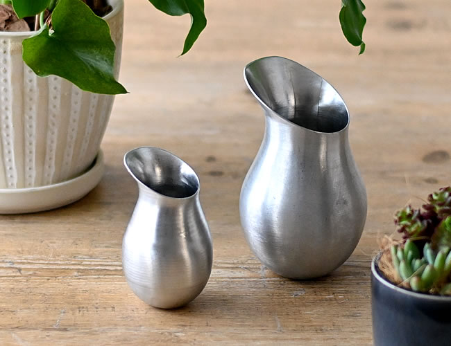 アルミの水差し