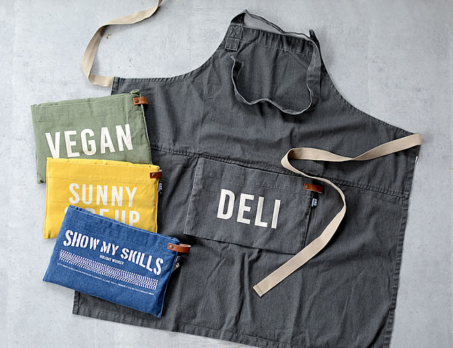 AND PACKABLE フルエプロン