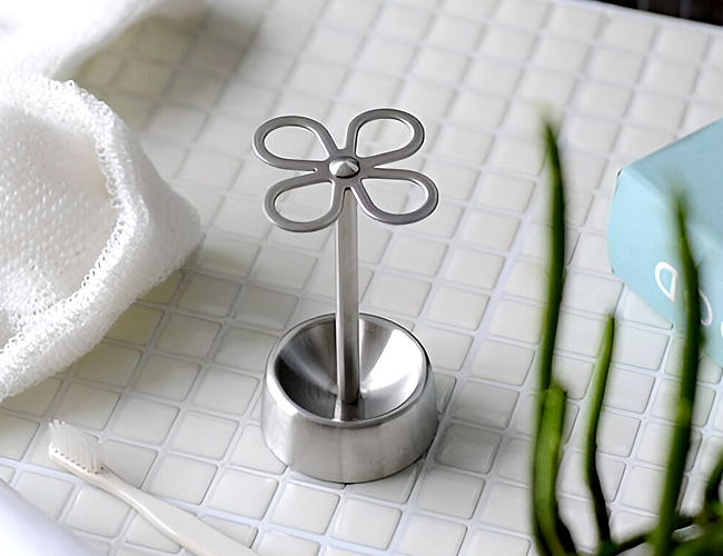 4 HOLES 歯ブラシホルダー