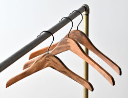 ロータス ハンガー