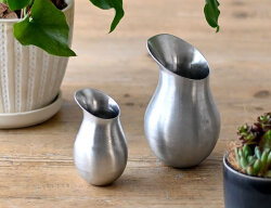 アルミの水差し