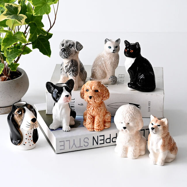FURRY FRIENDS ミニベース 動物モチーフの陶器製フラワーベース