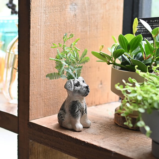 FURRY FRIENDS ミニベース 動物モチーフの陶器製フラワーベース