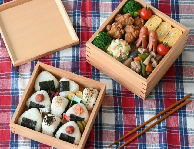 木製三段重箱〈ナチュラル／ブラウン〉仕切り板付き｜ゼネラルストア