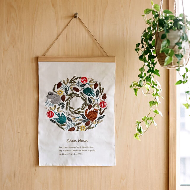 松尾ミユキ 刺繍タペストリー