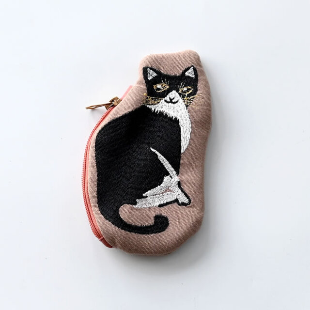 MOTIF 刺繍ポーチ 月と動物たちを描いた立体刺繍のコットンポーチ