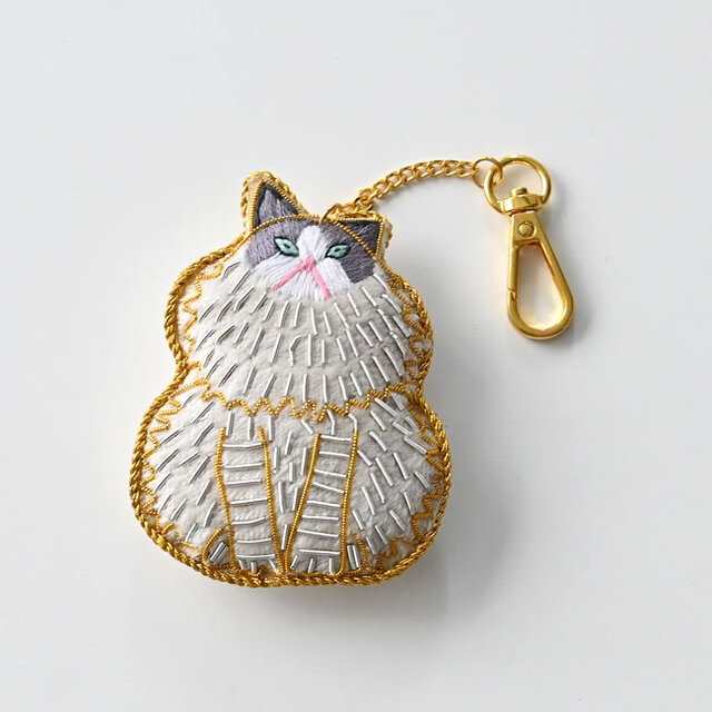 ザリ刺繍 キーホルダー 犬 猫 アニマル バッグチャーム ｜ ゼネラル