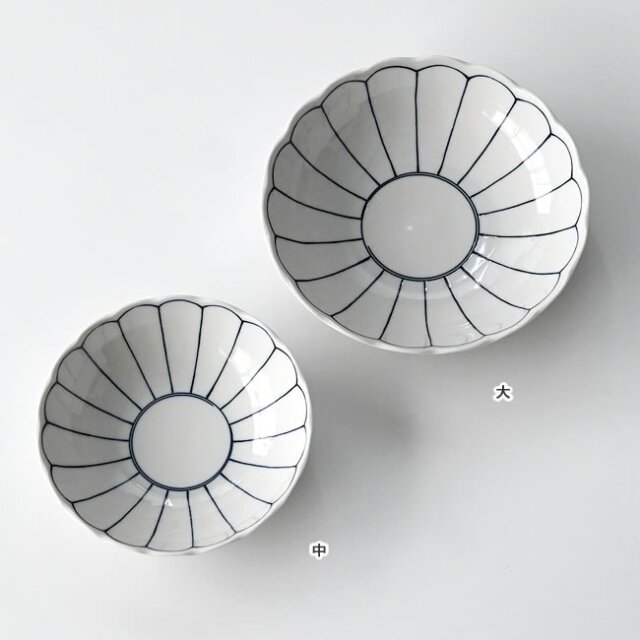 菊模様 白磁深鉢｜和洋中に使える藍線のうつわ｜ゼネラルストア オルネ