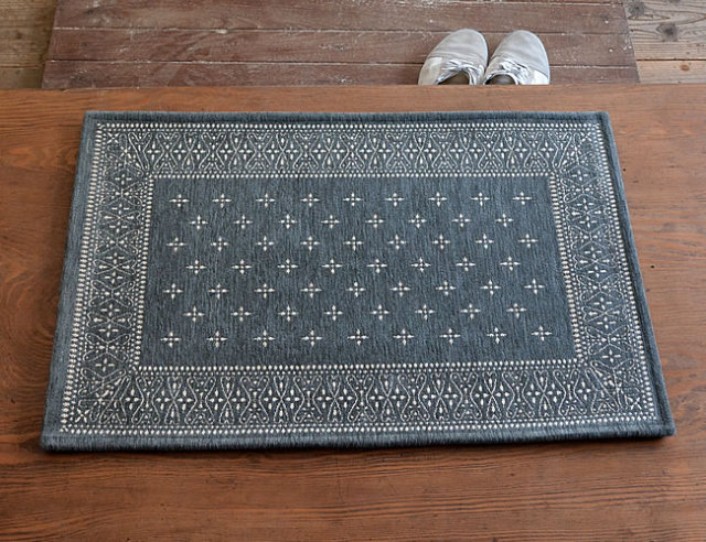 グレー CROSS BANDANNA RUG MAT Detail inc