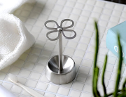 4 HOLES 歯ブラシホルダー