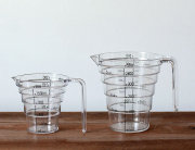 段々計量カップ レイヤー