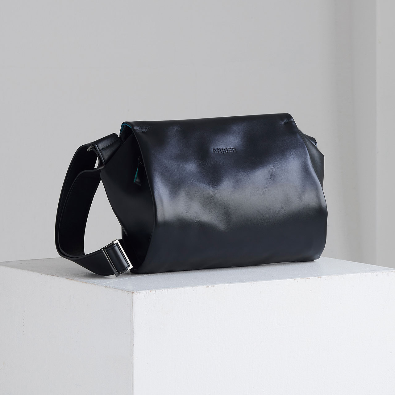 anjoerメッセンジャーバッグ