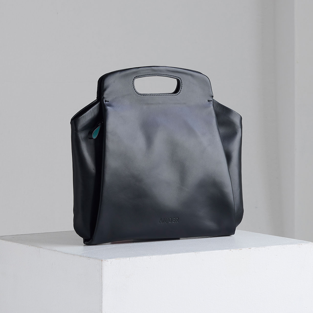 anjoerスリムバッグ