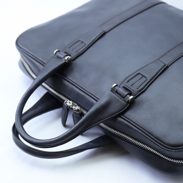 姫路産シュリンクオイルレザーのビジネスバッグ