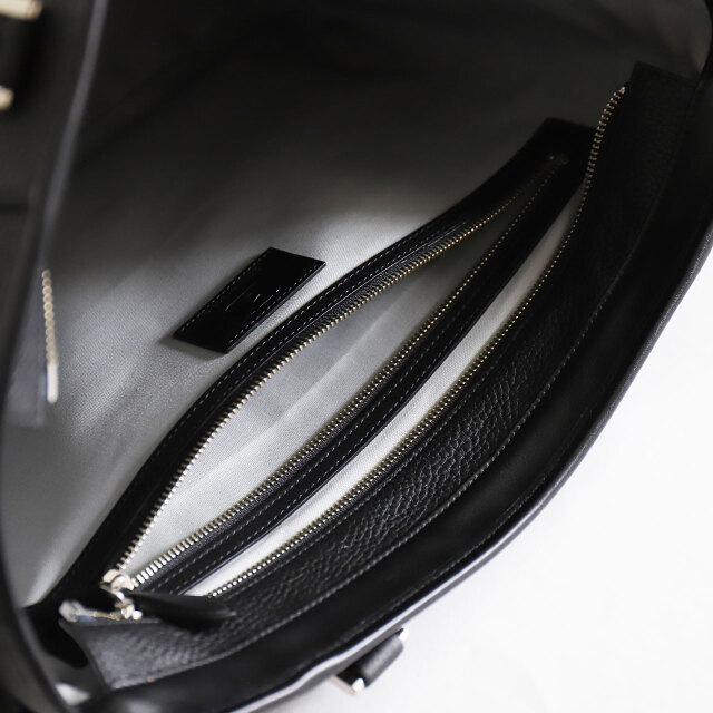 内側ファスナーポケット