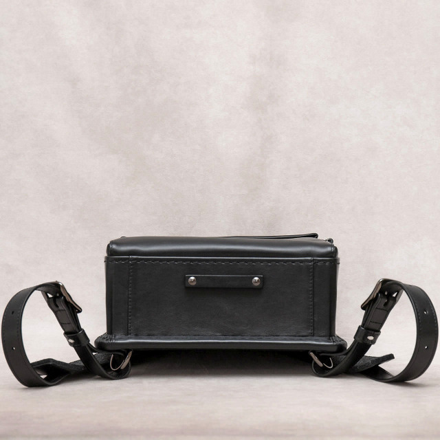 anjoerフラップバッグ