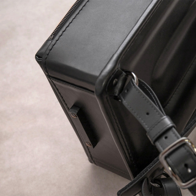 anjoerフラップバッグ