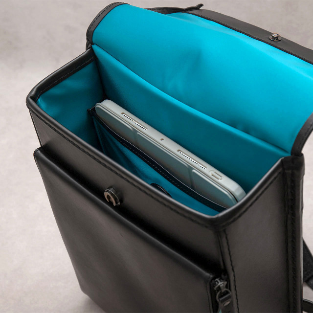 anjoerフラップバッグ