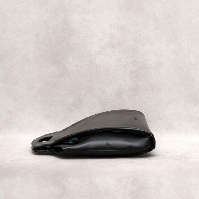 anjoerスリムバッグ