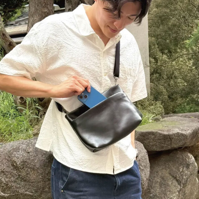 anjoerサコッシュ