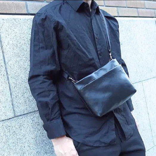 anjoerサコッシュ