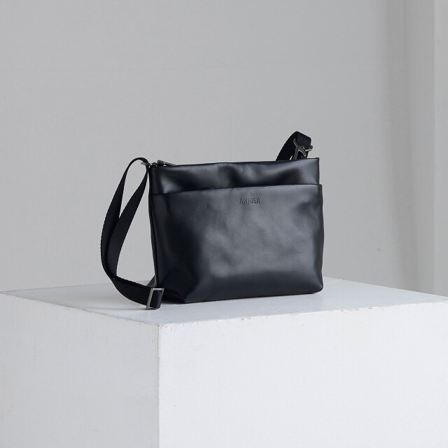 anjoerサコッシュ