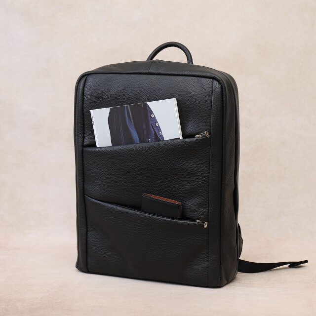 革製ビジネスリュック・前ポケット