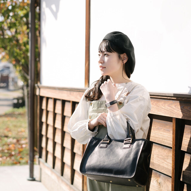 地生トート・モデル