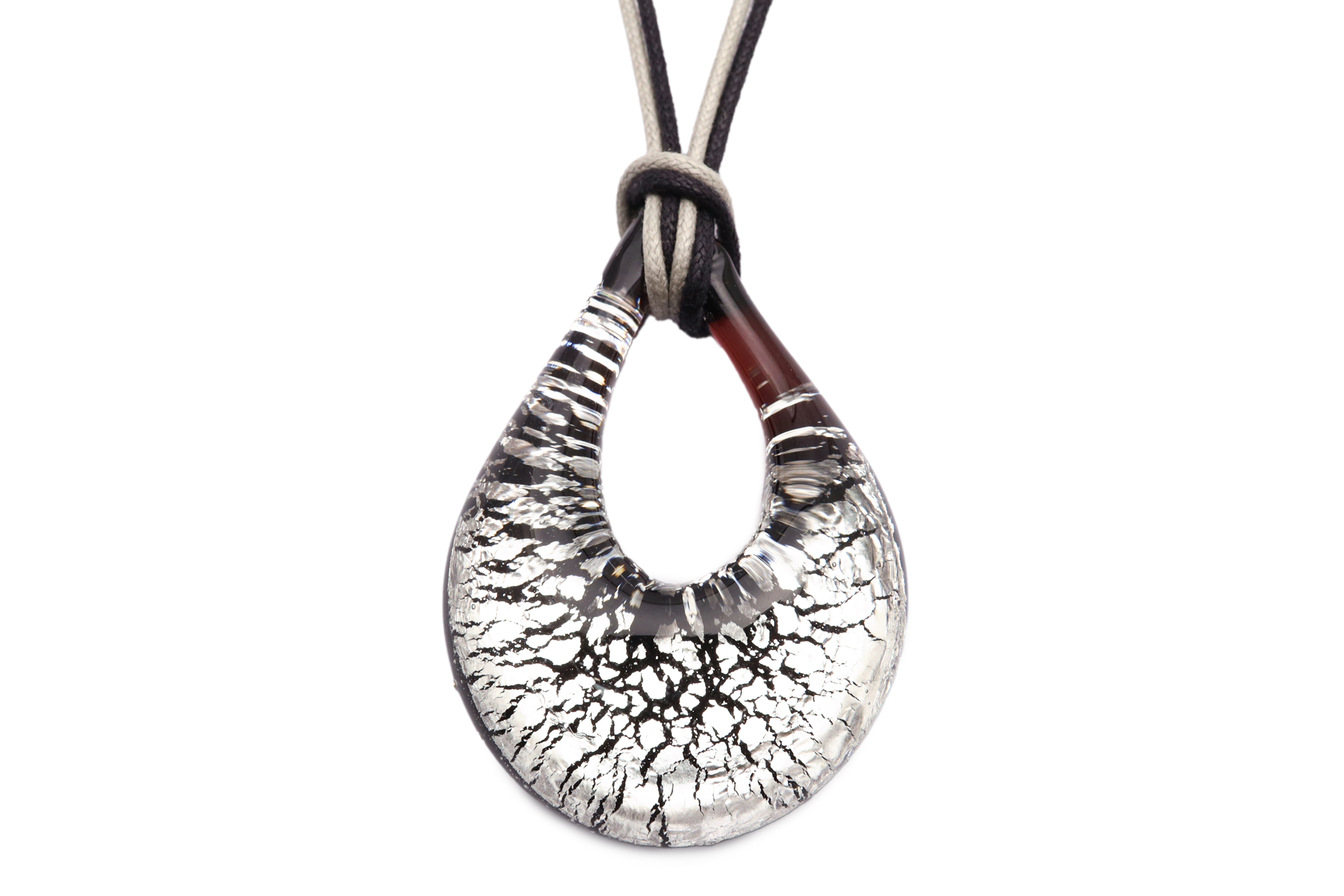 ムラーノグラス ティアドロップペンダント　シルバー　フリーサイズネックレス付き