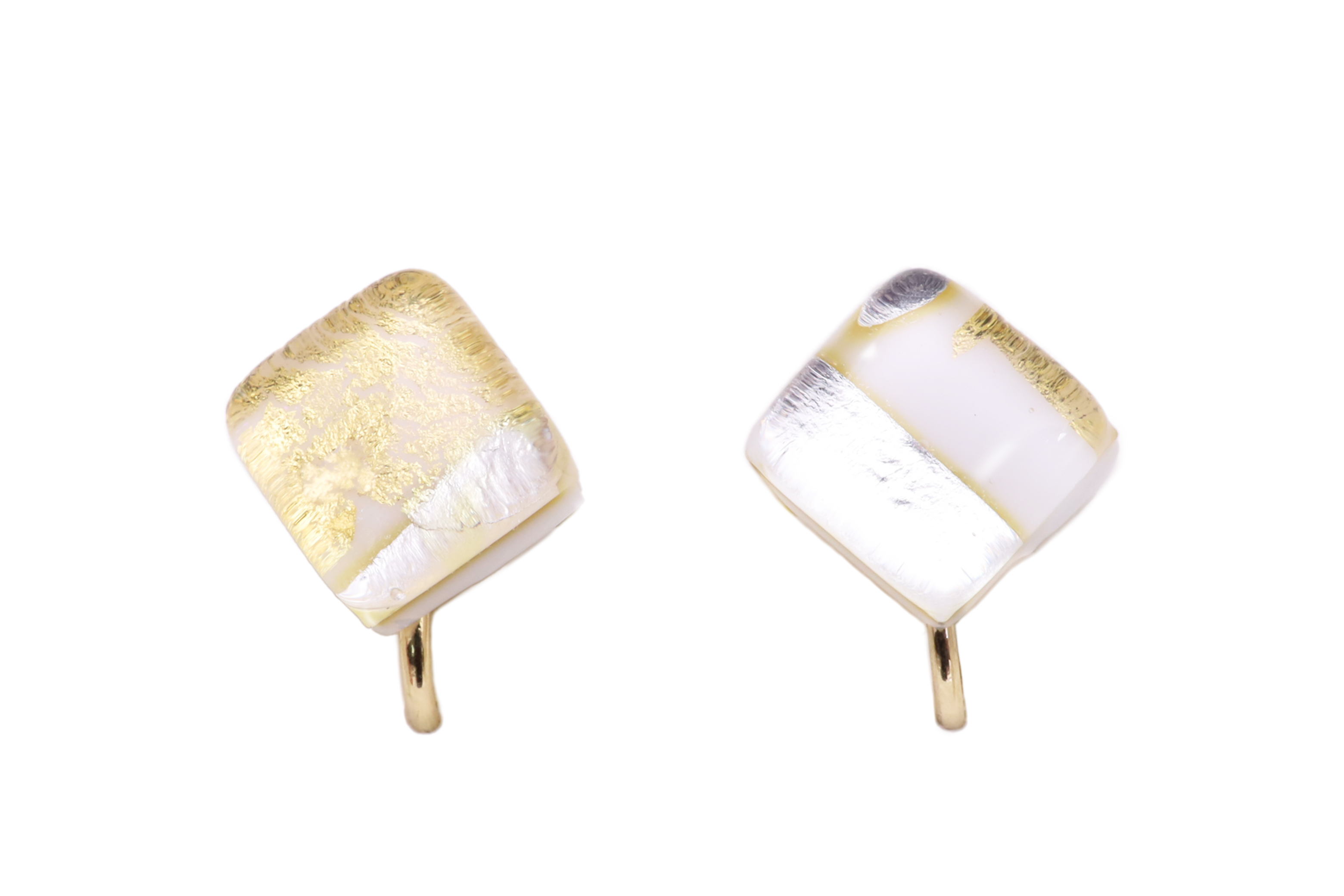 ピアストリーネ　イヤリング　スクエア型