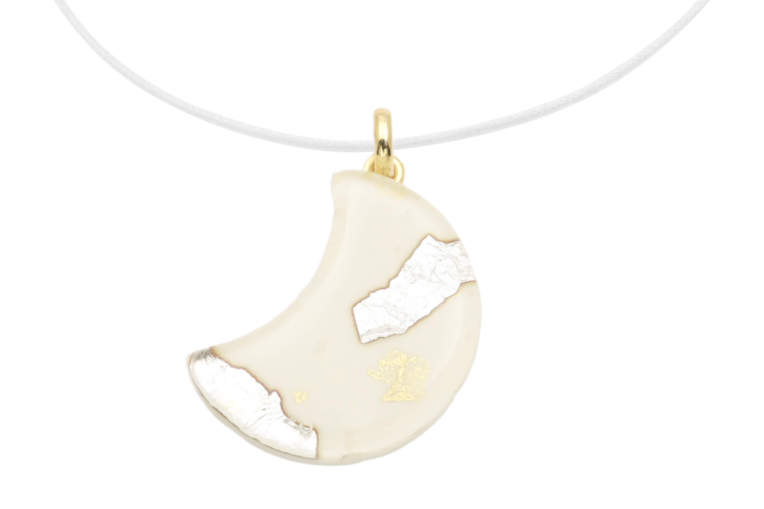 ピアストリーネ　月型ペンダント