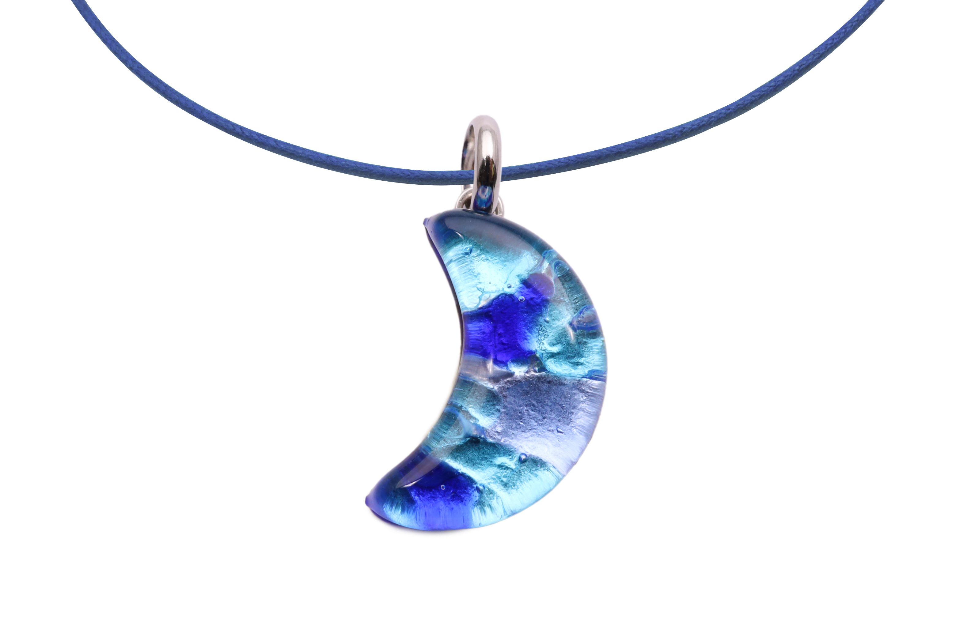 ムラーノグラスペンダント　月型ペンダントトップ24mm　ブルーモザイク＆シルバー　ネックレス付き