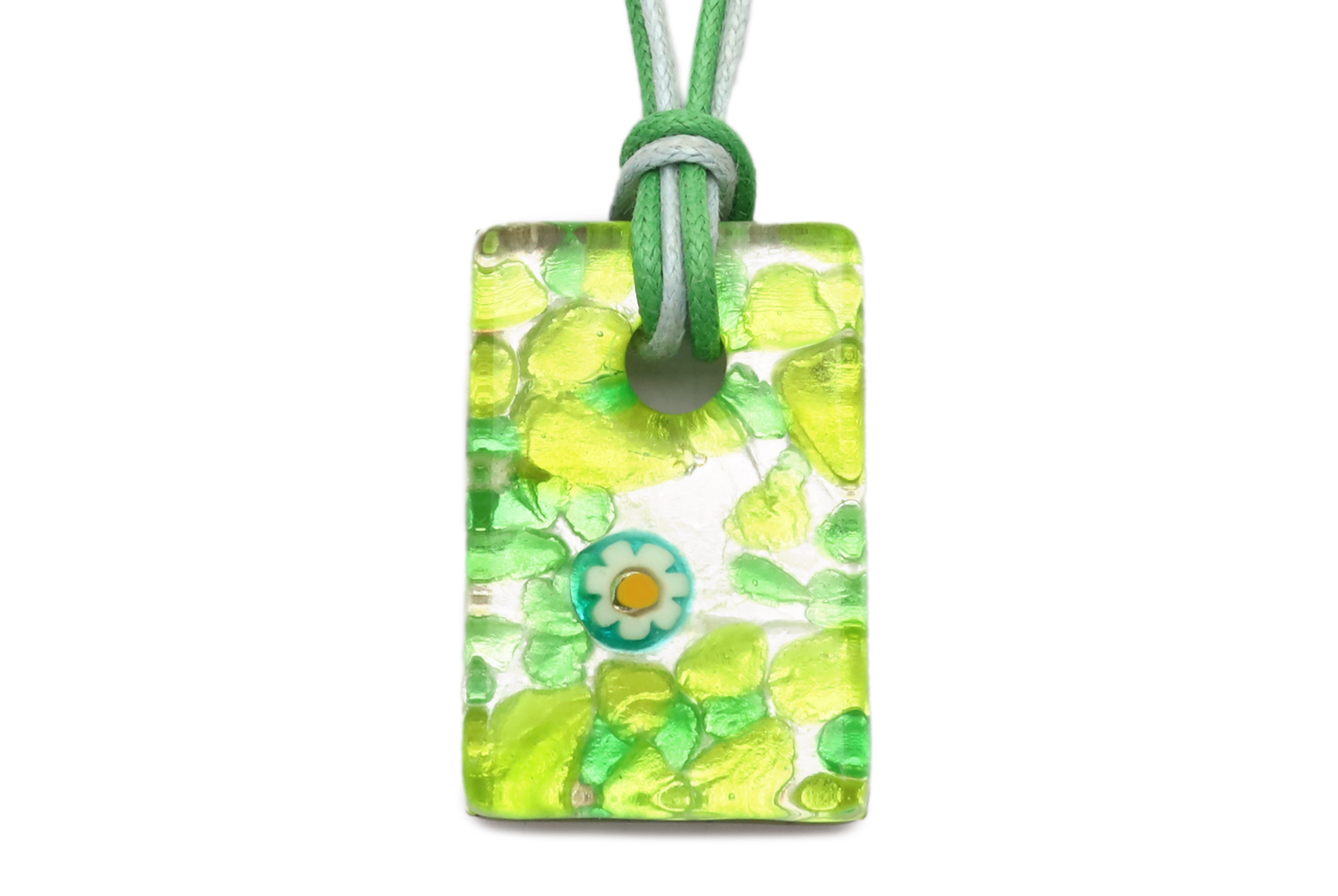 ピアストリーネ　シクエア型ペンダント