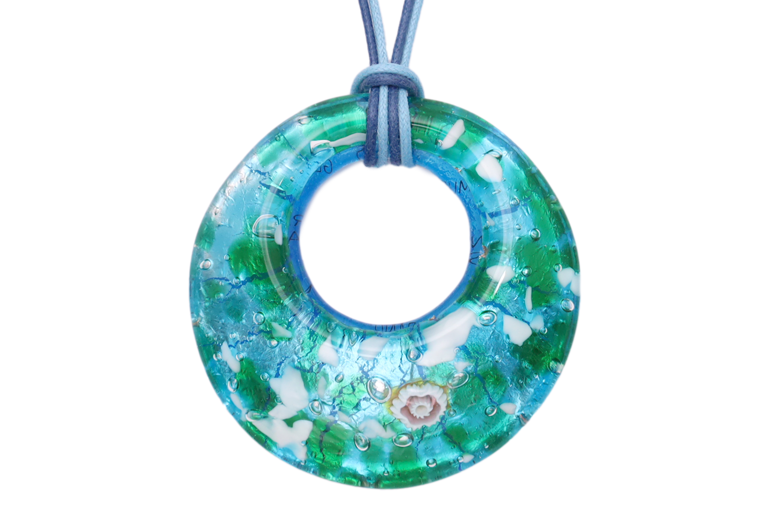 ムラーノグラスペンダント　ドーナツ型ペンダントトップ50mm　ライトブルー×グリーン×ホワイト＆シルバー　フリーサイズネックレス付き
