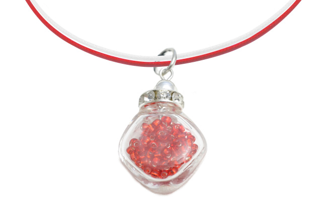 小瓶型ペンダントトップ