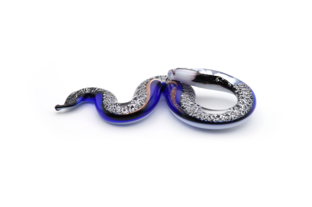 ムラーノグラス 蛇型ペンダント