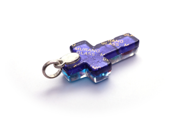 ピアストリーネ　クロス