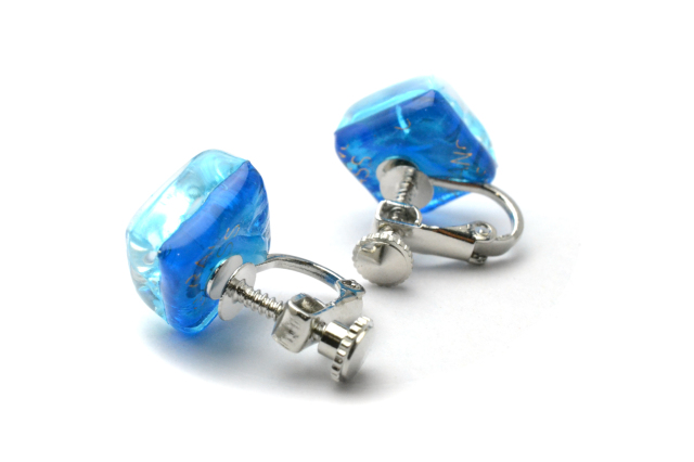 イヤリング　スクエア型