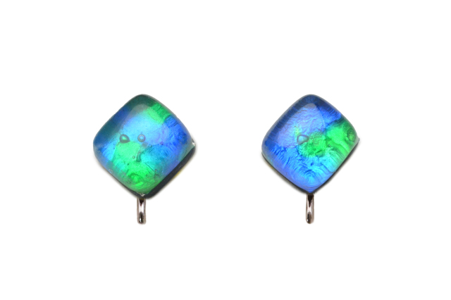 ピアストリーネ　イヤリング　スクエア型