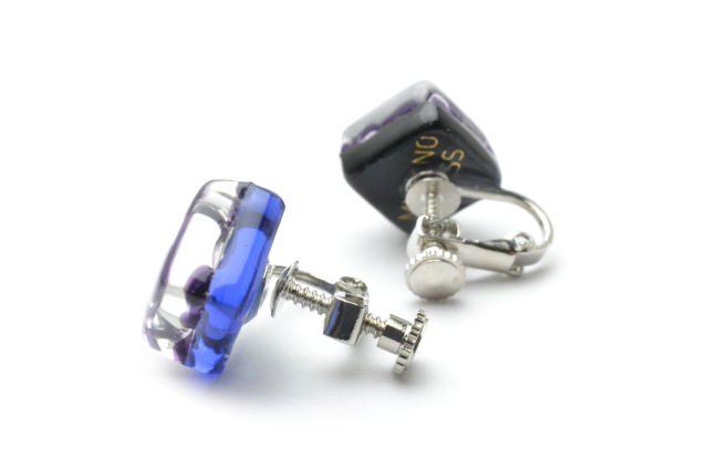 イヤリング　スクエア型