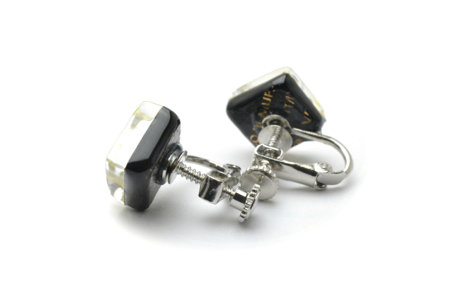 イヤリング　スクエア型