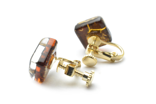 イヤリング　スクエア型